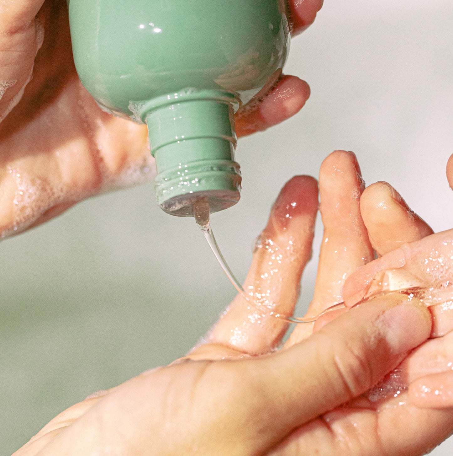 MÁDARA KIND Mild Shampoo – Shampoo Delicato Naturale per Bambini e Adulti 250ml