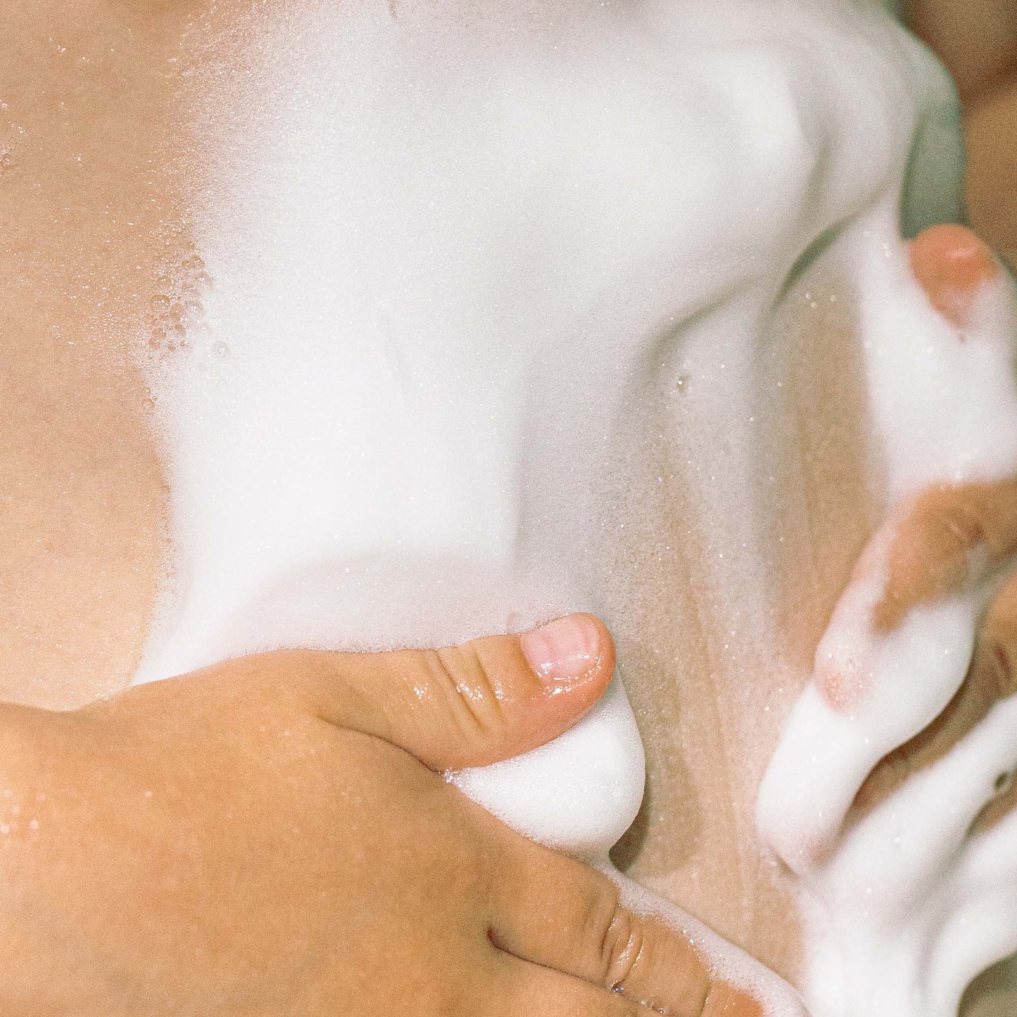 MÁDARA Kind Wash Foam – Schiuma Detergente Delicata 300ml