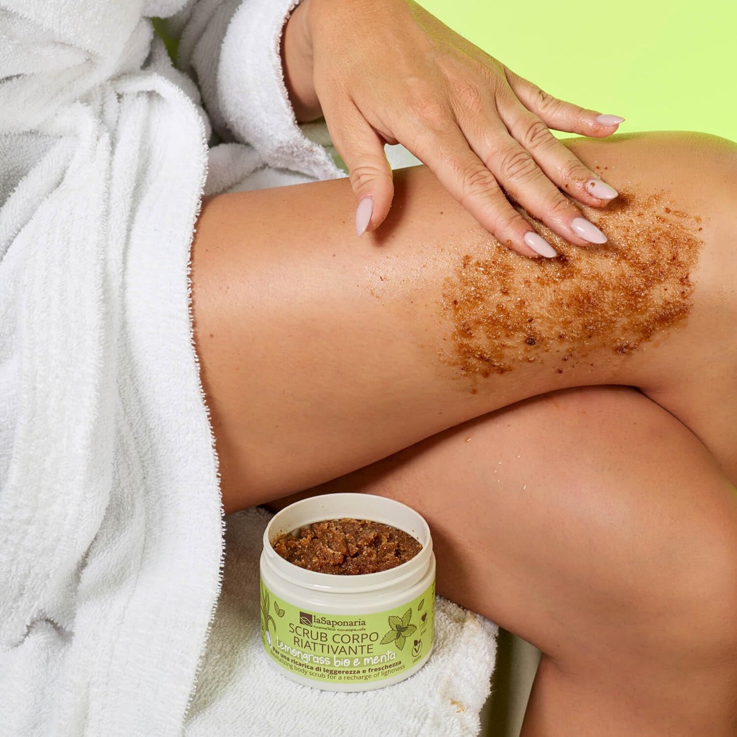 La Saponaria Scrub Corpo Riattivante – Lemongrass Bio e Menta 250ml