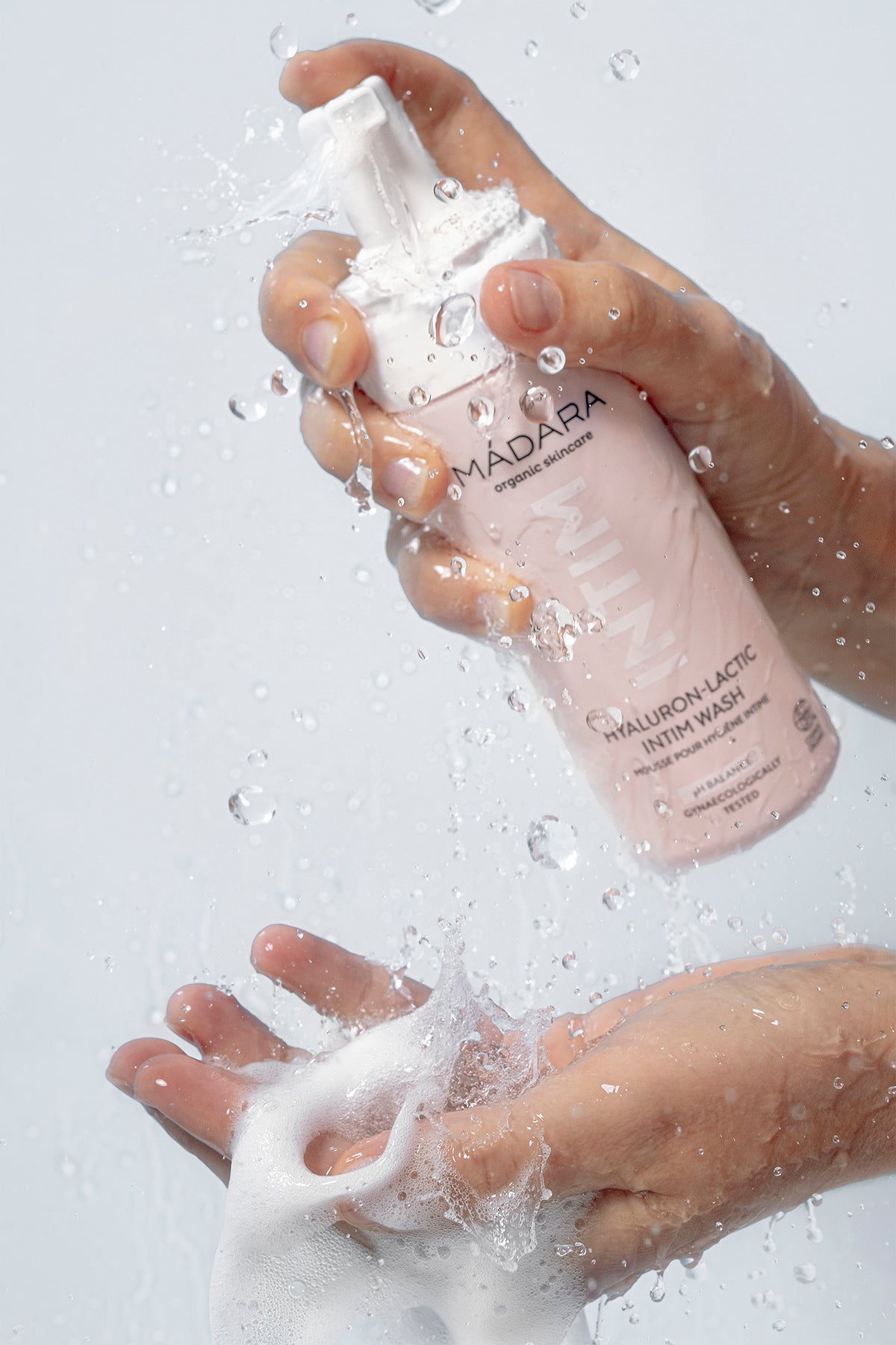 MÁDARA Hyaluron-Lactic Intim Wash – Detergente Intimo Delicato Naturale 200ml